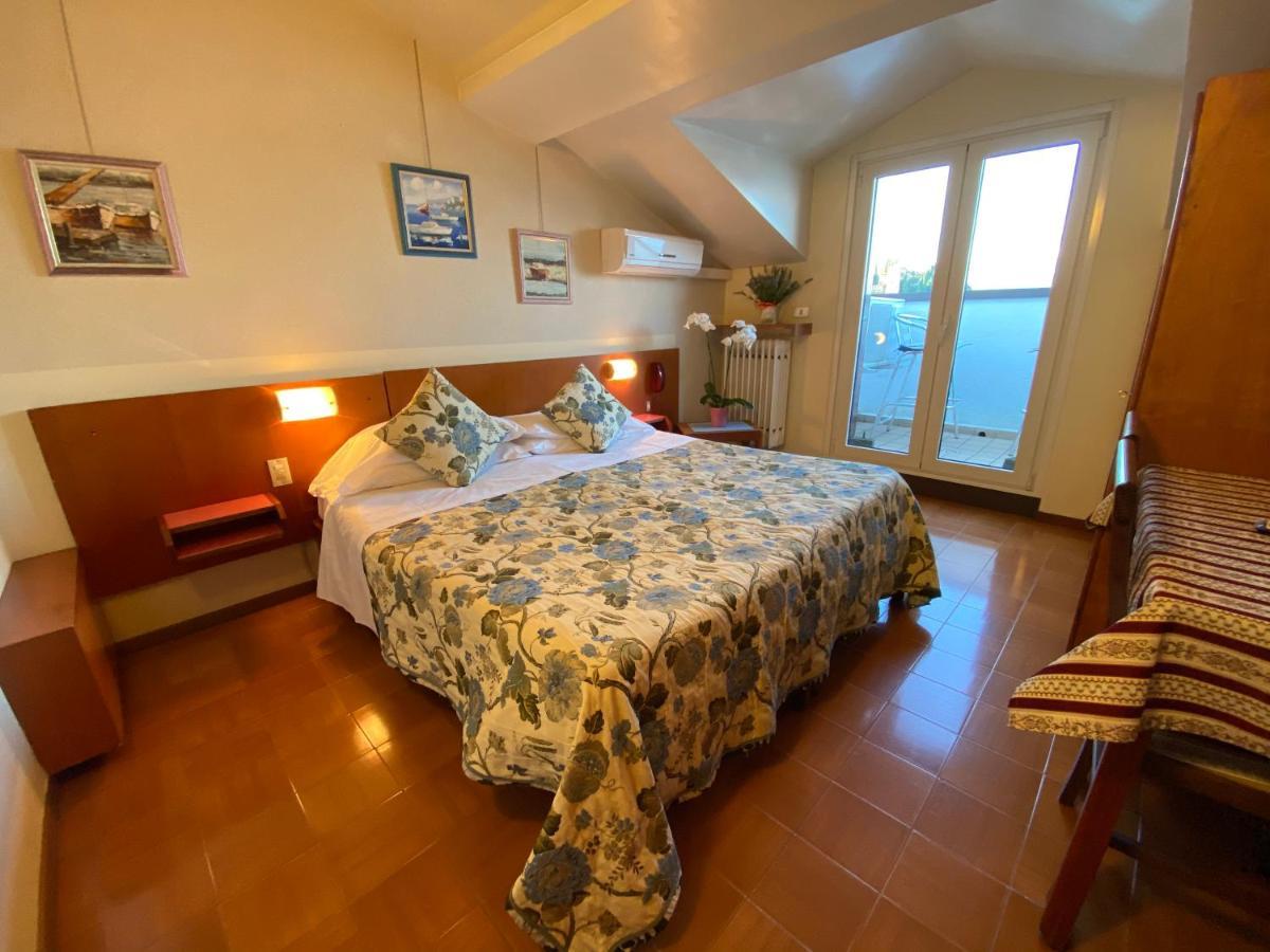 Hotel Grifone Sirmione Buitenkant foto