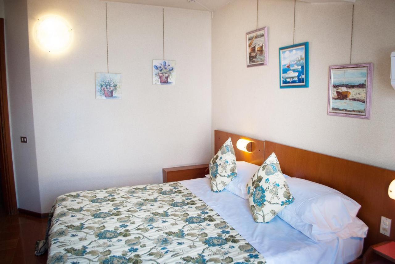 Hotel Grifone Sirmione Buitenkant foto