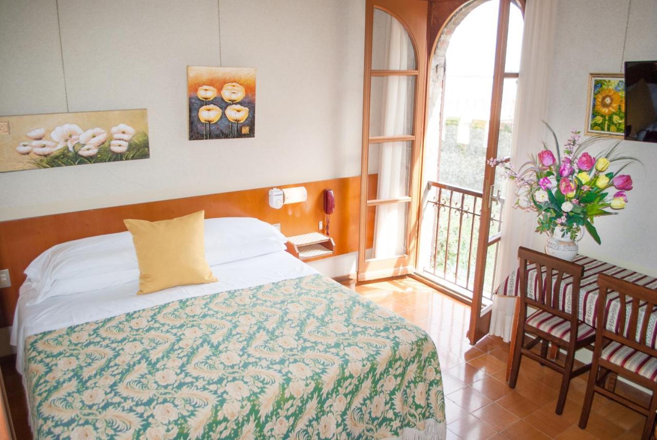 Hotel Grifone Sirmione Buitenkant foto